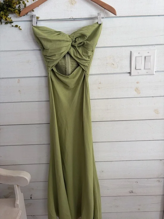 Petal & Pup Rosetta dress Sage Green Strapless Twist Maxi Dress - Picture 2 of 14